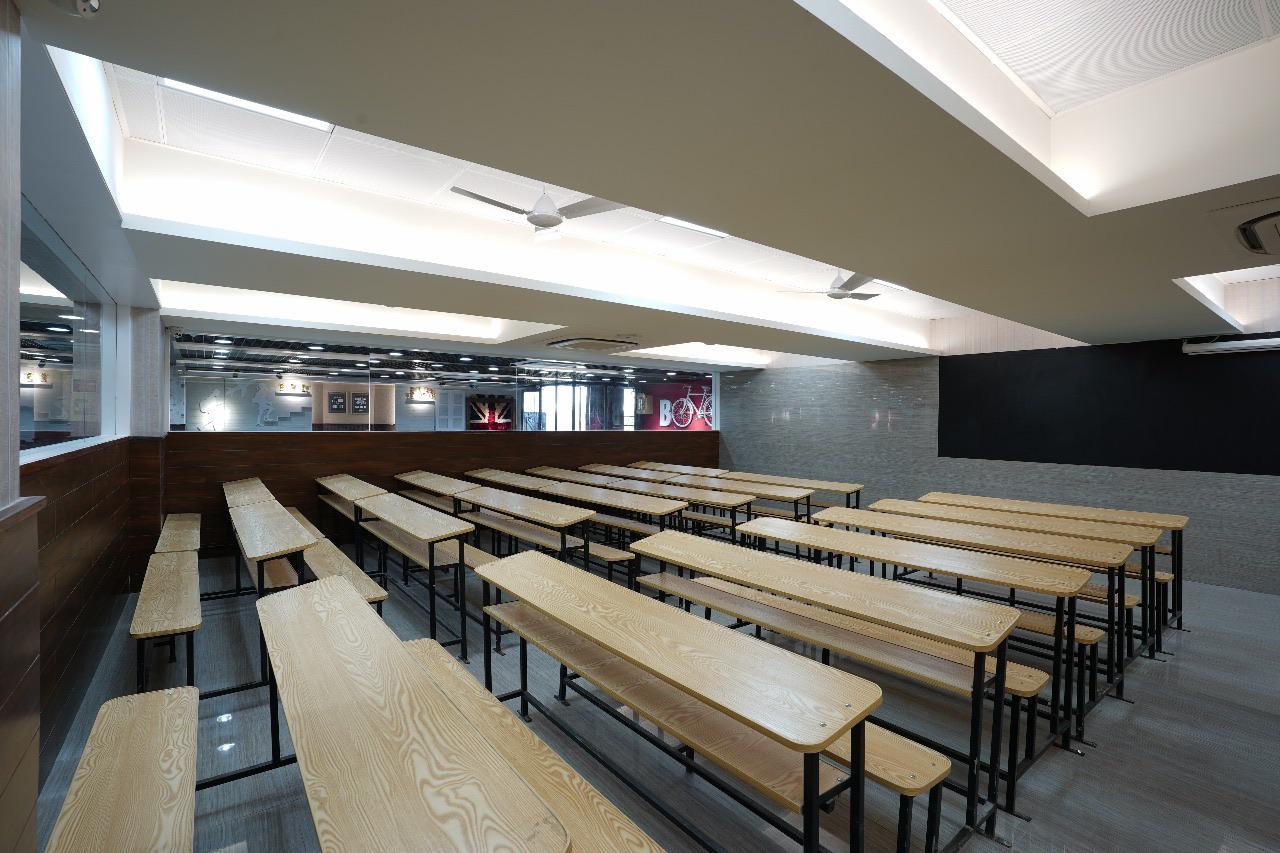 EEC Alkapuri - Image 4